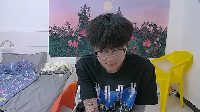 KK-cuteboy online show from 05/05/26, 01:13