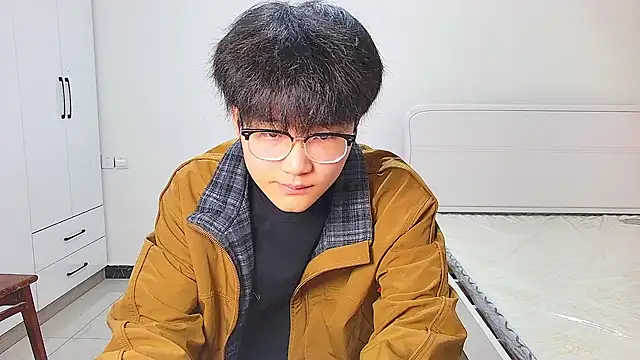 KK-cuteboy online show from 05/07/26, 12:21