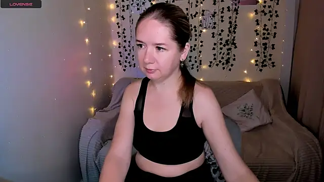 Evaa Braunn online show from 10/20/25, 02:12