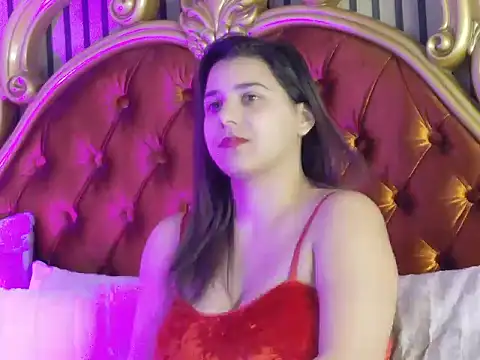 Snapshot of MadisonCharm chatting on 01/19/26, 07:56 MadisonCharm online show from 01/19/26, 07:56