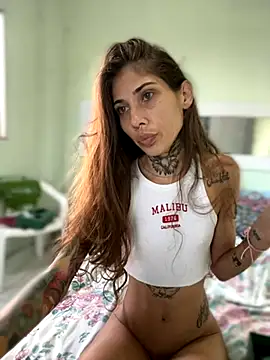 Snapshot of casalskunk chatting on 10/25/25, 08:25 casalskunk online show from 10/25/25, 08:25