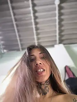 Snapshot of casalskunk chatting on 01/18/26, 04:22 casalskunk online show from 01/18/26, 04:22