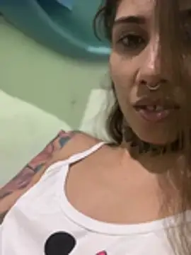 Snapshot of casalskunk chatting on 03/31/26, 09:48 casalskunk online show from 03/31/26, 09:48