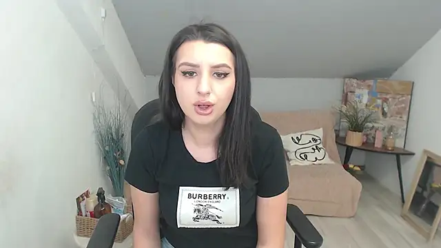 BettyJamess online show from 12/14/25, 09:14