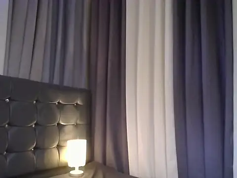 Snapshot of TsUncutAnyah chatting on 11/20/25, 05:51 TsUncutAnyah online show from 11/20/25, 05:51