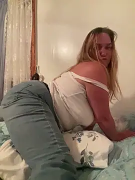 SugarMilkandHoney online show from 10/09/25, 01:14