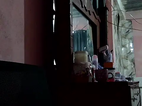 dreamerrrrr1 online show from 12/18/25, 12:11