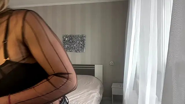 JadeExxa online show from 11/04/25, 08:46