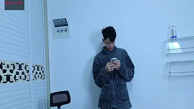 Snapshot of sexyboy-lele chatting on 10/22/25, 11:10 sexyboy-lele online show from 10/22/25, 11:10