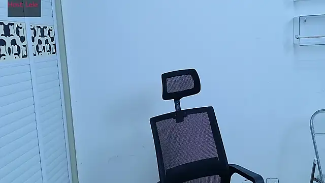 Snapshot of sexyboy-lele chatting on 10/23/25, 06:45 sexyboy-lele online show from 10/23/25, 06:45