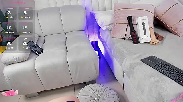  nicole moon online show from 12/01/25, 03:44