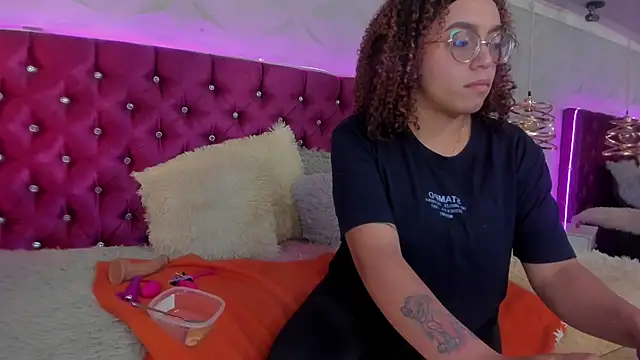 Miamiller 22 online show from 12/05/25, 06:37