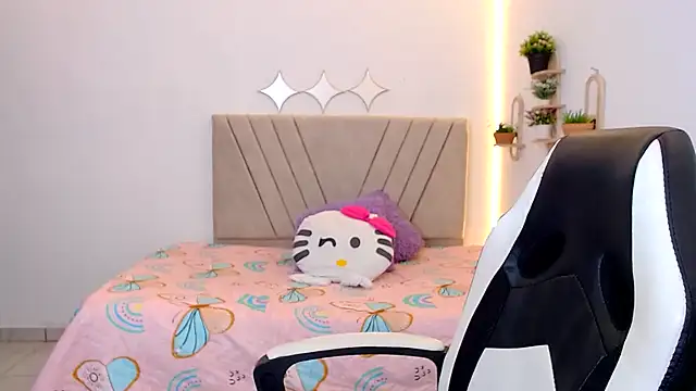 zara cute online show from 06/16/26, 12:08