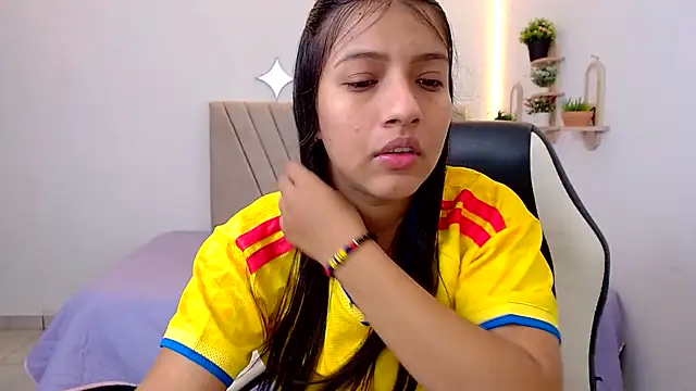 zara cute online show from 06/27/26, 12:22
