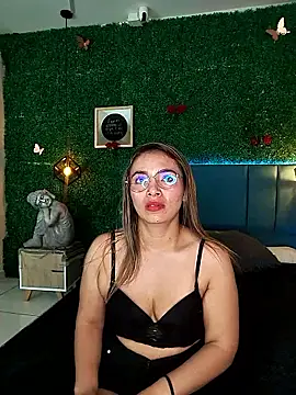 Kiaraa88 online show from 04/13/26, 08:25