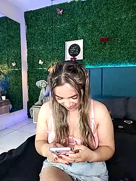 Kiaraa88 online show from 04/29/26, 08:26