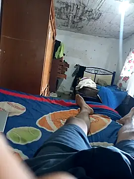 Latinokev online show from 10/31/25, 07:26