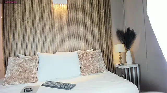 VanneCamiel online show from 11/07/25, 11:43