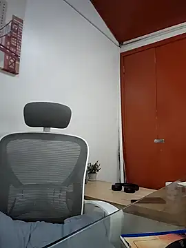 Nateskp 1 online show from 10/31/25, 04:52