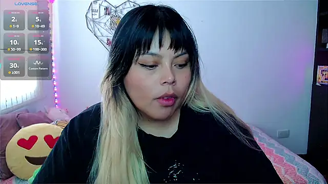 EllieMoonX online show from 04/25/26, 09:12