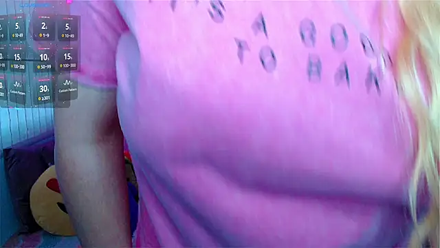 EllieMoonX online show from 04/30/26, 10:47