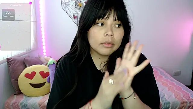 Snapshot of EllieMoonX chatting on 07/01/26, 10:53 EllieMoonX online show from 07/01/26, 10:53