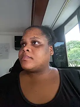 gabrielabrunette69 online show from 12/15/25, 10:47