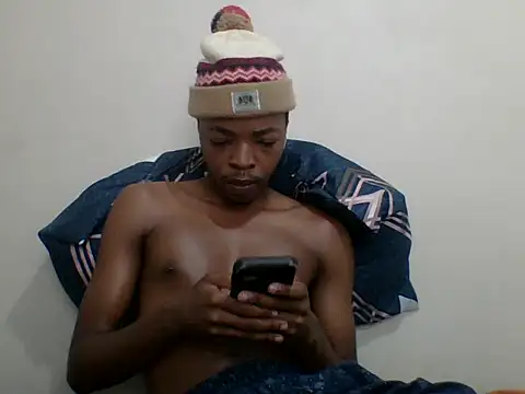 Snapshot of thesloucher chatting on 03/30/26, 04:57 thesloucher online show from 03/30/26, 04:57