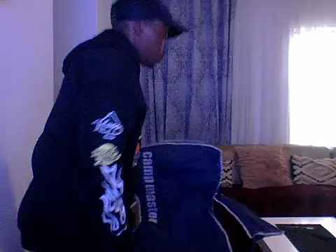 Snapshot of thesloucher chatting on 06/11/26, 05:16 thesloucher online show from 06/11/26, 05:16