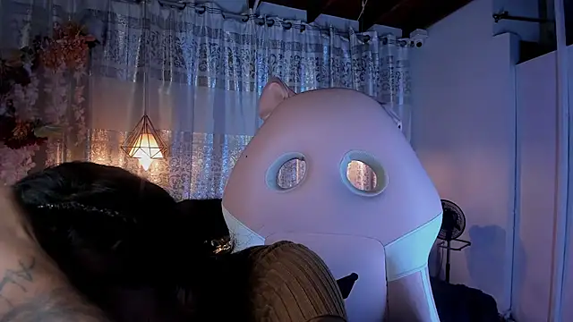 ZAMMIRA online show from 11/23/25, 05:18