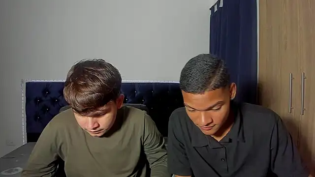 isaac master77 online show from 11/16/25, 03:23