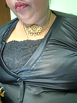 Snapshot of sweetrevathi chatting on 10/15/25, 05:02 sweetrevathi online show from 10/15/25, 05:02