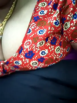 Snapshot of sweetrevathi chatting on 10/22/25, 07:35 sweetrevathi online show from 10/22/25, 07:35