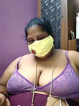 Snapshot of sweetrevathi chatting on 10/26/25, 10:10 sweetrevathi online show from 10/26/25, 10:10