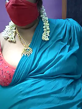 Snapshot of sweetrevathi chatting on 10/27/25, 05:17 sweetrevathi online show from 10/27/25, 05:17