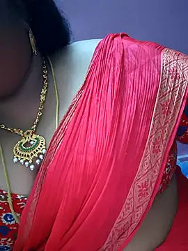 Snapshot of sweetrevathi chatting on 10/28/25, 04:20 sweetrevathi online show from 10/28/25, 04:20