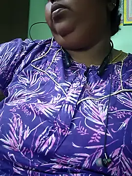 Snapshot of sweetrevathi chatting on 10/30/25, 12:39 sweetrevathi online show from 10/30/25, 12:39