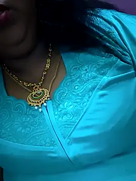 Snapshot of sweetrevathi chatting on 11/06/25, 06:20 sweetrevathi online show from 11/06/25, 06:20