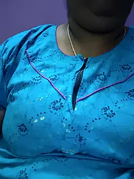 Snapshot of sweetrevathi chatting on 11/07/25, 07:03 sweetrevathi online show from 11/07/25, 07:03