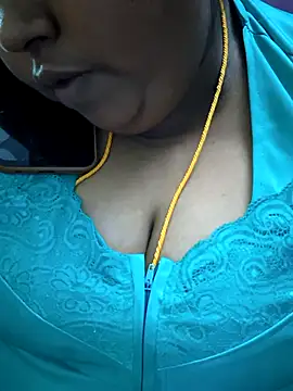 Snapshot of sweetrevathi chatting on 11/20/25, 04:29 sweetrevathi online show from 11/20/25, 04:29