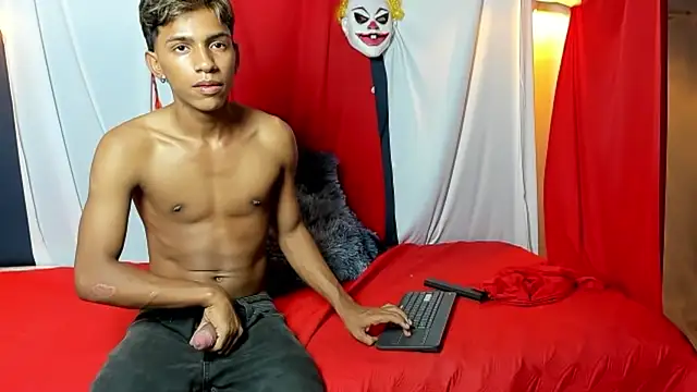 Snapshot of ryder_cum23 chatting on 10/18/25, 05:32 ryder cum23 online show from 10/18/25, 05:32