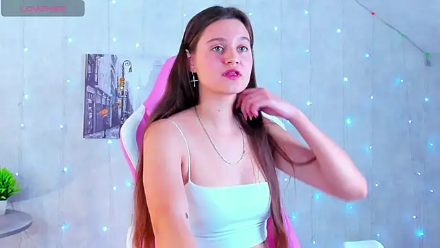 Renesmy Black online show from 10/21/25, 12:33