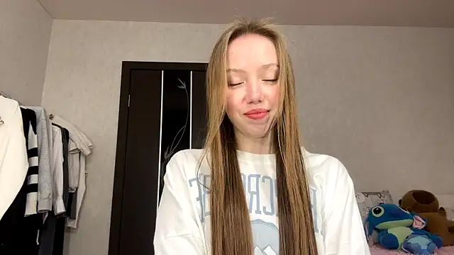 AntoniaMoravick online show from 11/20/25, 07:13