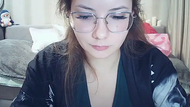 Snapshot of MoodieMira chatting on 03/04/26, 03:40 MoodieMira online show from 03/04/26, 03:40