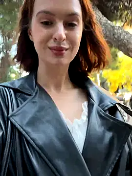 Snapshot of ManhattanAffair chatting on 10/31/25, 01:23 ManhattanAffair online show from 10/31/25, 01:23