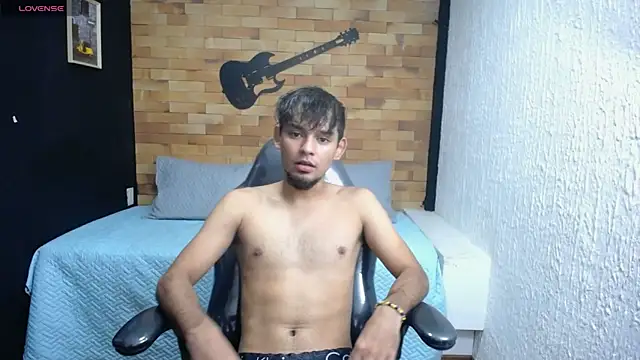 Snapshot of Kail_nil chatting on 11/13/25, 02:43 Kail nil online show from 11/13/25, 02:43