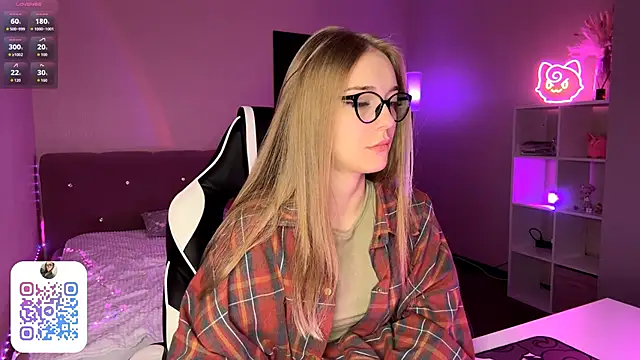 Snapshot of EvaPeace chatting on 02/18/26, 07:21 EvaPeace online show from 02/18/26, 07:21