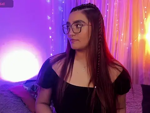 Snapshot of soyanny_1 chatting on 10/12/25, 12:42 soyanny 1 online show from 10/12/25, 12:42