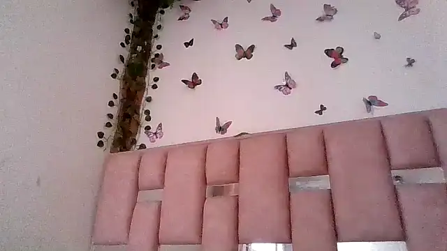 abby moss 2 online show from 06/18/26, 12:42