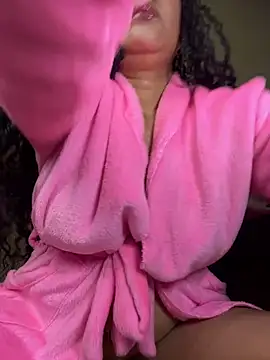 Snapshot of Ayleenpamelasexysquirt chatting on 10/19/25, 07:36 Ayleenpamelasexysquirt online show from 10/19/25, 07:36